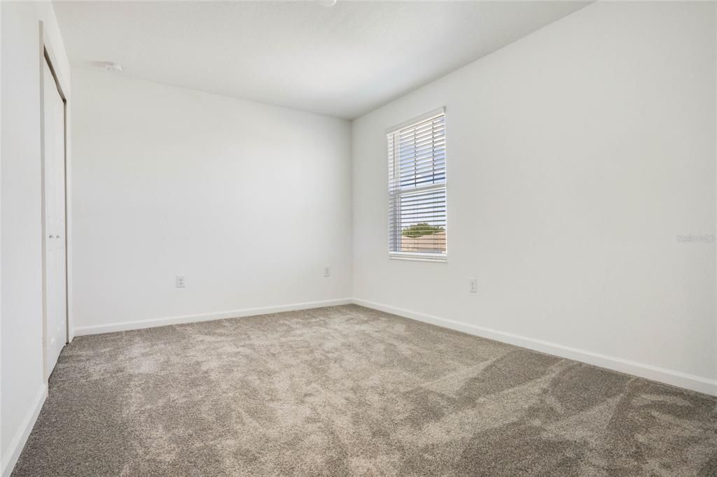 For Sale: $305,000 (4 beds, 3 baths, 2081 Square Feet)