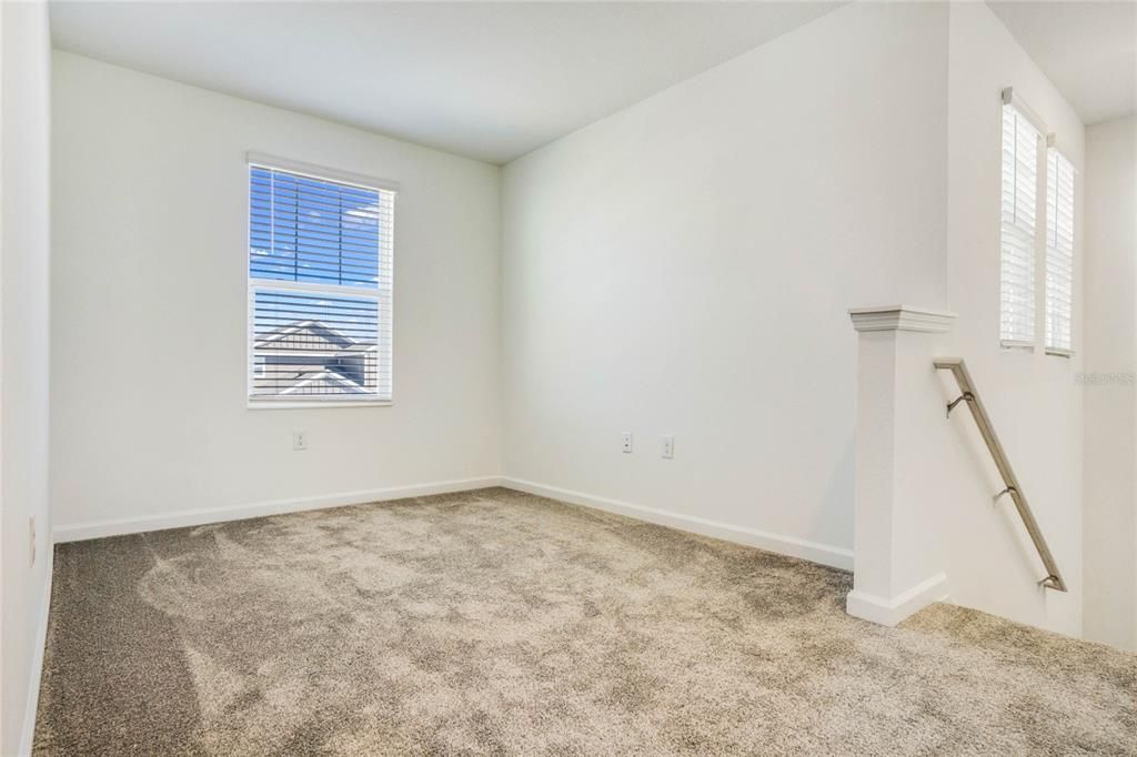 For Sale: $305,000 (4 beds, 3 baths, 2081 Square Feet)