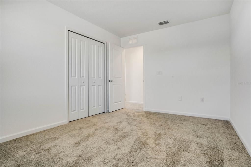For Sale: $305,000 (4 beds, 3 baths, 2081 Square Feet)