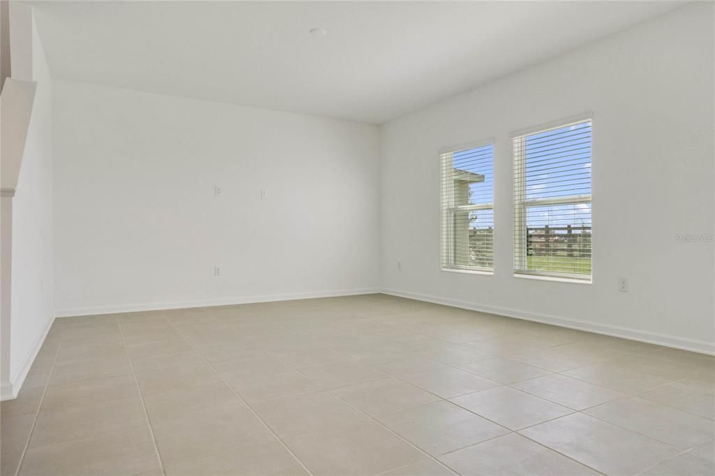 For Sale: $305,000 (4 beds, 3 baths, 2081 Square Feet)