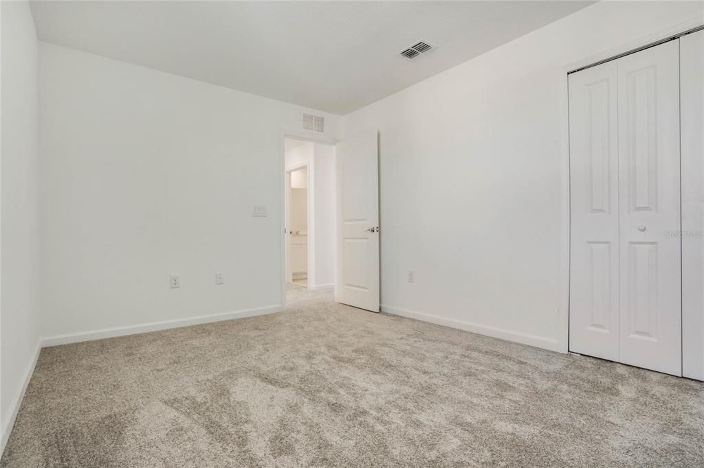 For Sale: $305,000 (4 beds, 3 baths, 2081 Square Feet)