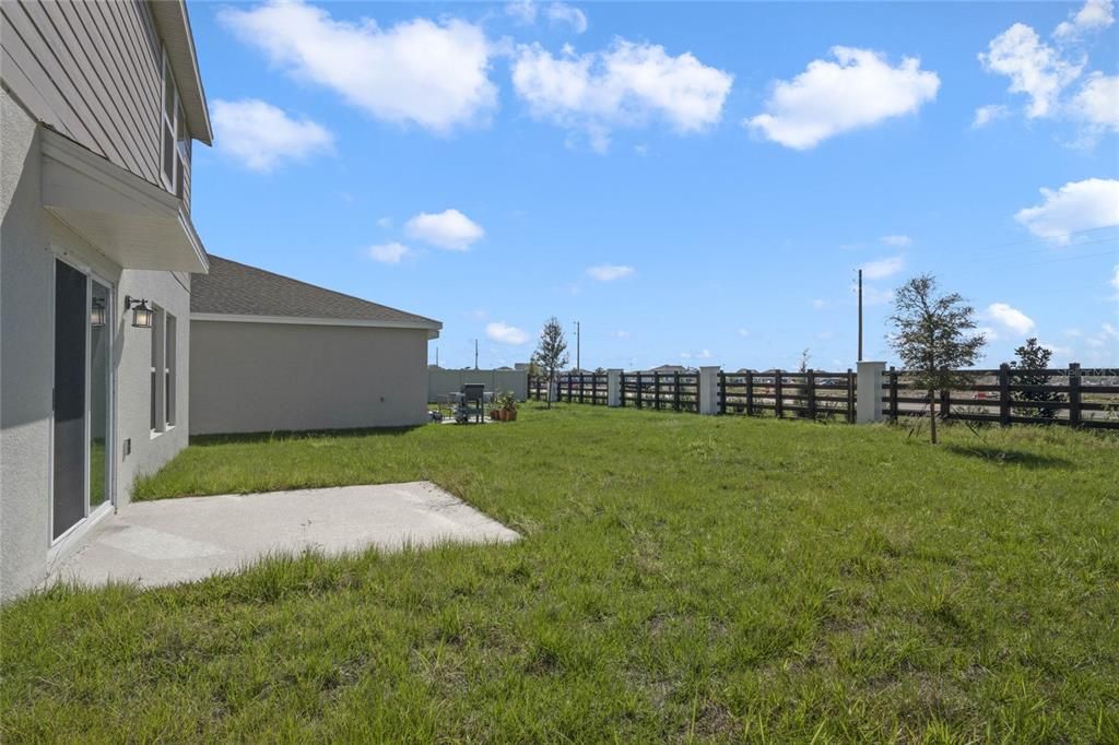 For Sale: $305,000 (4 beds, 3 baths, 2081 Square Feet)