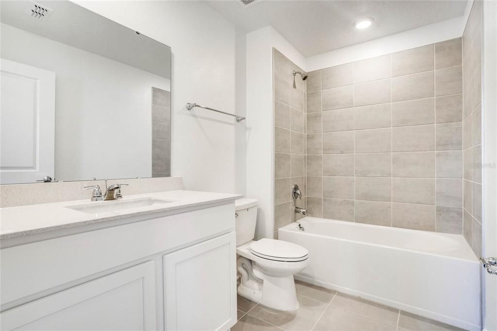 For Sale: $305,000 (4 beds, 3 baths, 2081 Square Feet)