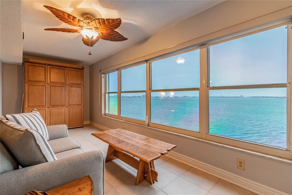 最近租的: $2,000 (1 贝兹, 1 浴室, 1170 平方英尺)