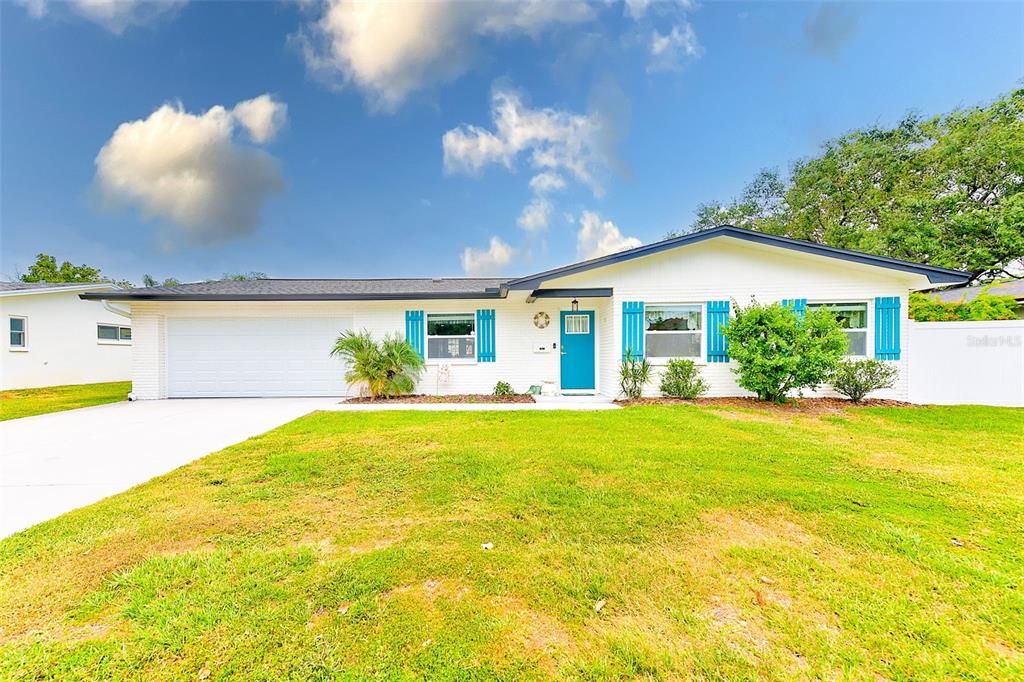 最近售出: $550,000 (3 贝兹, 2 浴室, 1909 平方英尺)