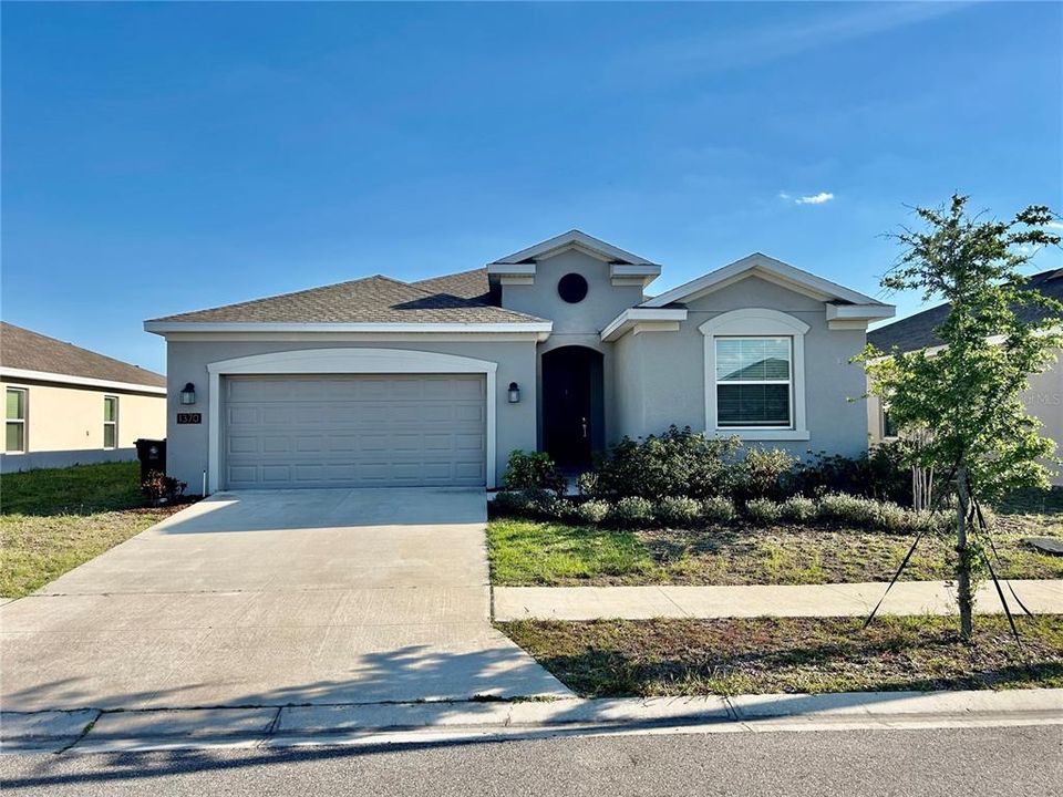 Recently Rented: $2,250 (3 beds, 3 baths, 2178 Square Feet)