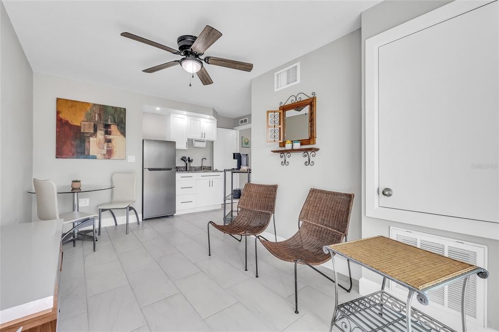 For Sale: $575,000 (4 beds, 3 baths, 1950 Square Feet)