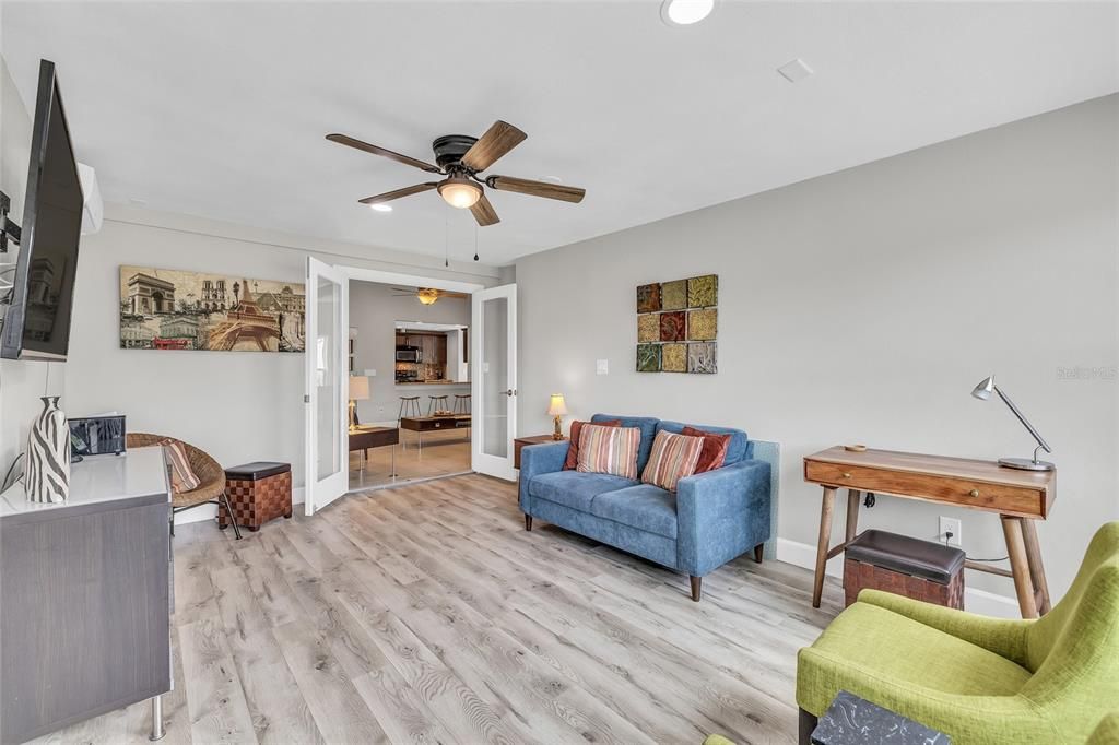 For Sale: $575,000 (4 beds, 3 baths, 1950 Square Feet)