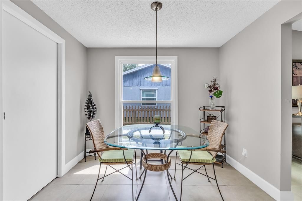 For Sale: $575,000 (4 beds, 3 baths, 1950 Square Feet)