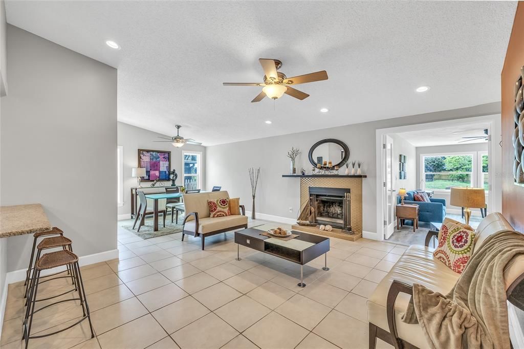 For Sale: $575,000 (4 beds, 3 baths, 1950 Square Feet)