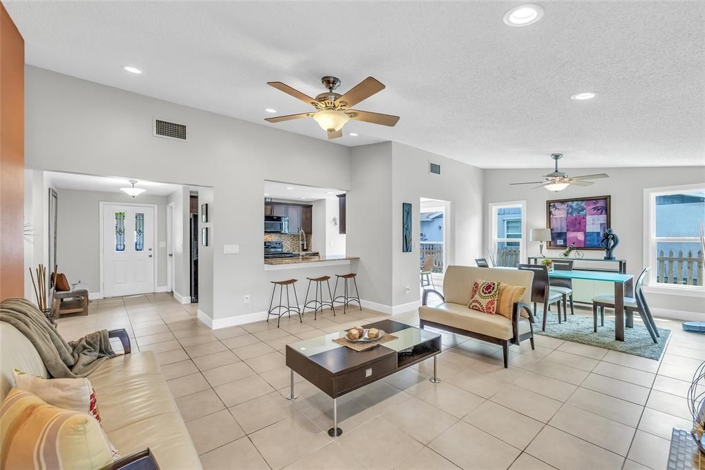 For Sale: $575,000 (4 beds, 3 baths, 1950 Square Feet)