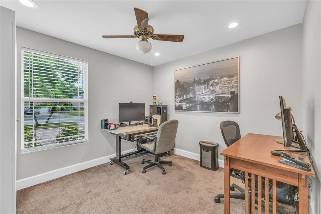 For Sale: $575,000 (4 beds, 3 baths, 1950 Square Feet)