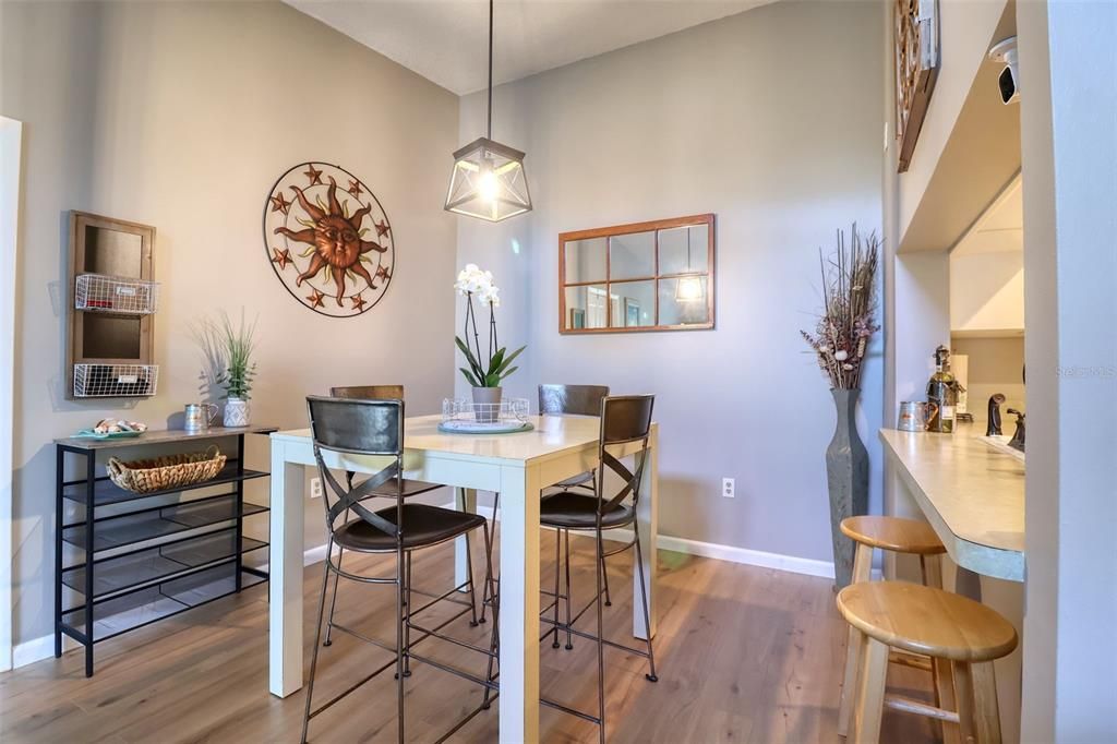 Active With Contract: $179,000 (2 beds, 2 baths, 1040 Square Feet)