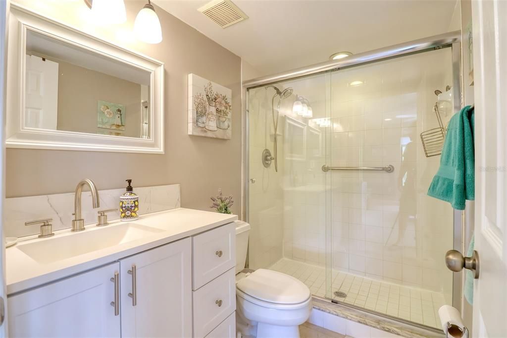 Active With Contract: $179,000 (2 beds, 2 baths, 1040 Square Feet)