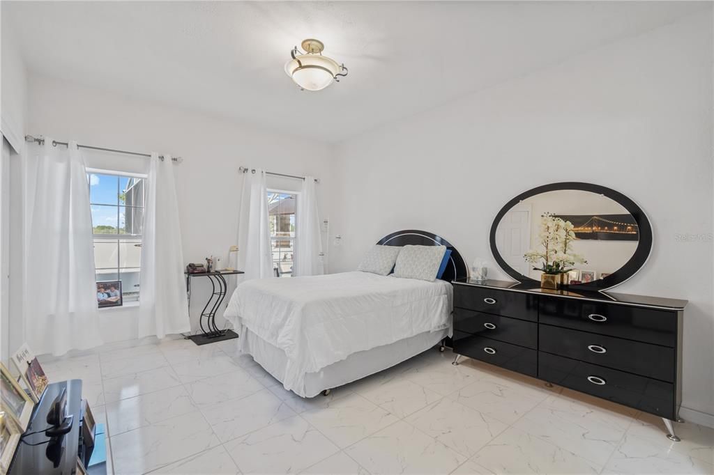 На продажу: $3,500,000 (5 спален, 5 ванн, 5472 Квадратных фут)