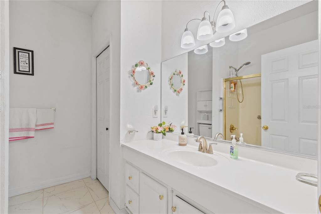 На продажу: $3,500,000 (5 спален, 5 ванн, 5472 Квадратных фут)