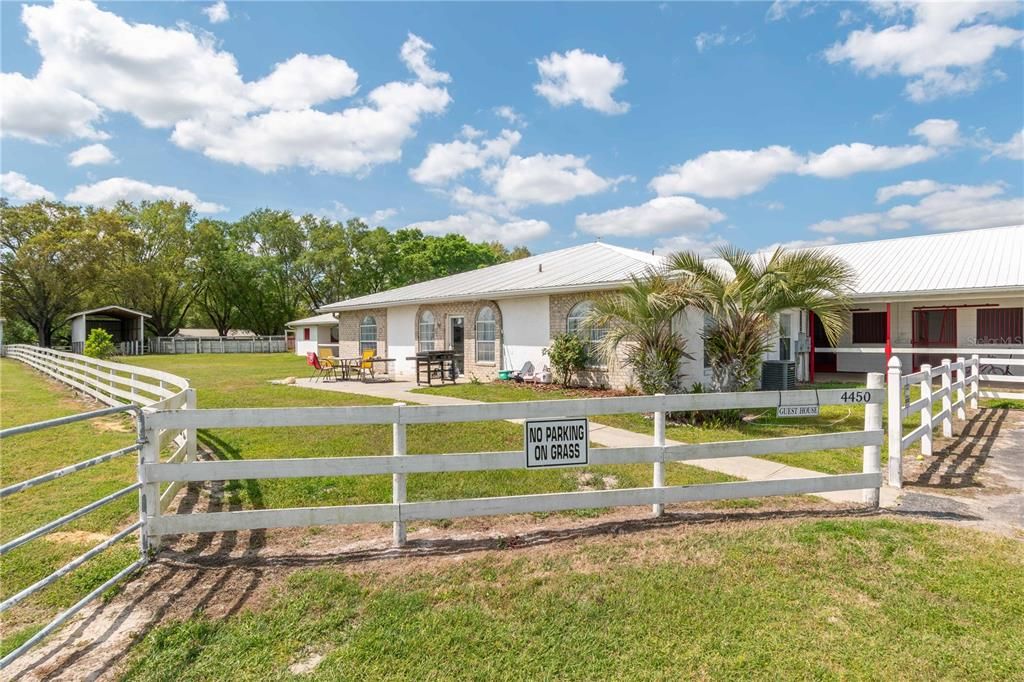 На продажу: $3,500,000 (5 спален, 5 ванн, 5472 Квадратных фут)