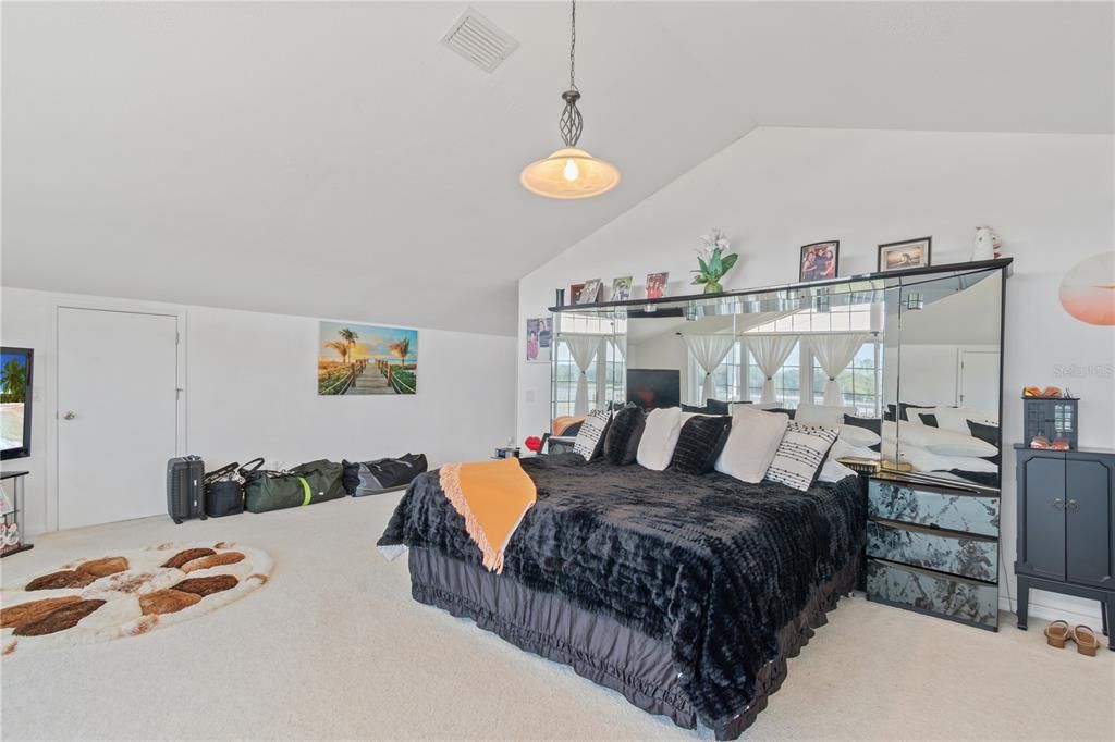 На продажу: $3,500,000 (5 спален, 5 ванн, 5472 Квадратных фут)