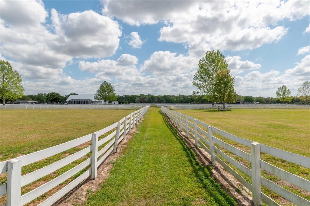 На продажу: $3,500,000 (5 спален, 5 ванн, 5472 Квадратных фут)