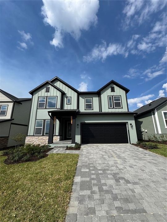 Recently Sold: $646,500 (4 beds, 3 baths, 2525 Square Feet)