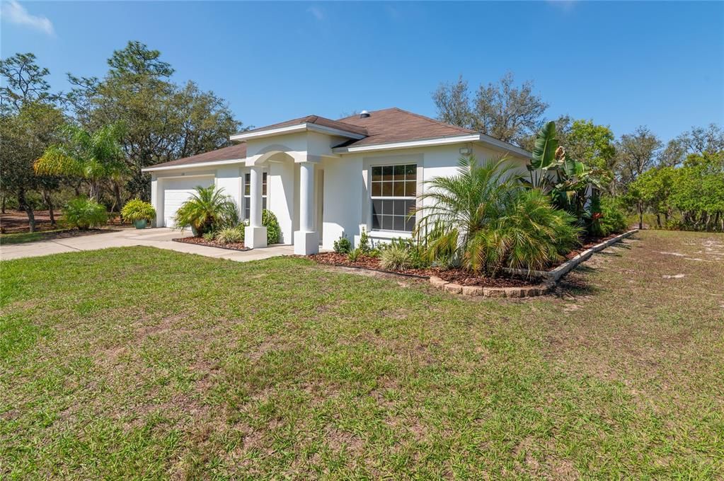 Recently Sold: $429,900 (3 beds, 2 baths, 1824 Square Feet)