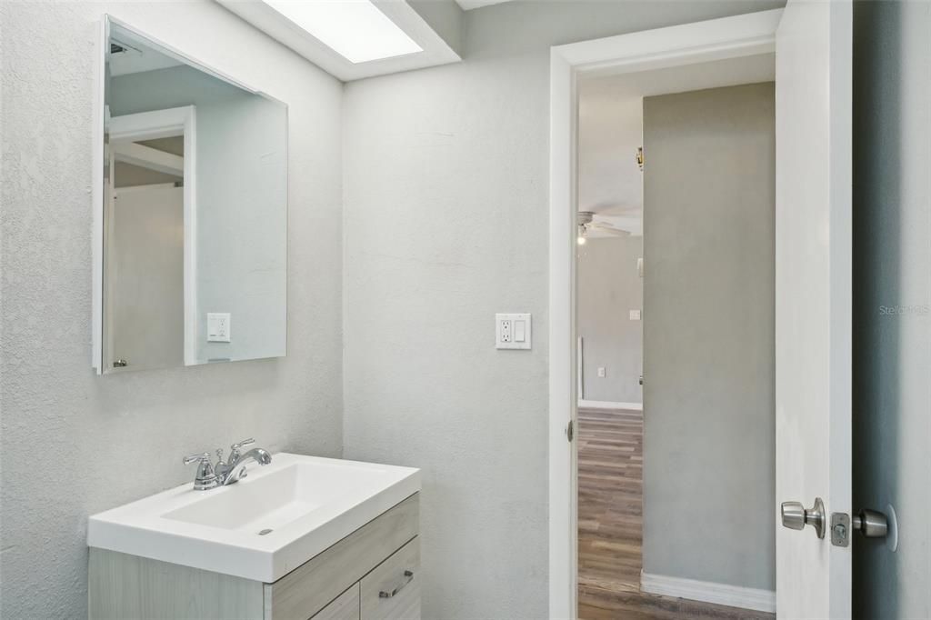 待售: $297,000 (3 贝兹, 2 浴室, 1302 平方英尺)