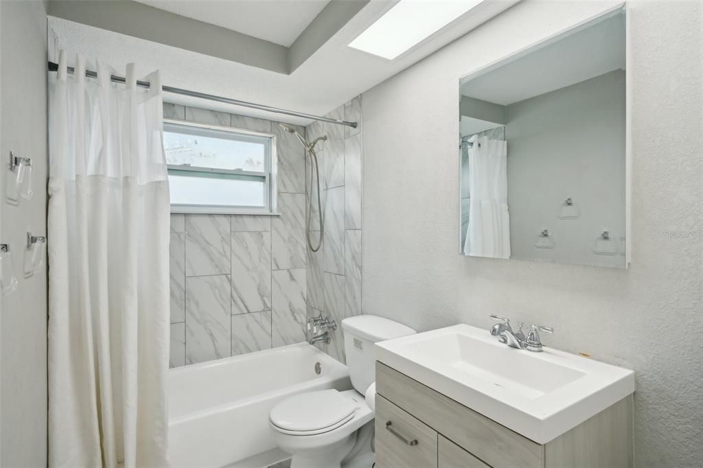 待售: $297,000 (3 贝兹, 2 浴室, 1302 平方英尺)