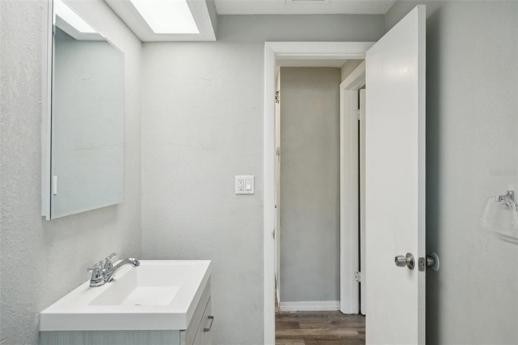 待售: $297,000 (3 贝兹, 2 浴室, 1302 平方英尺)