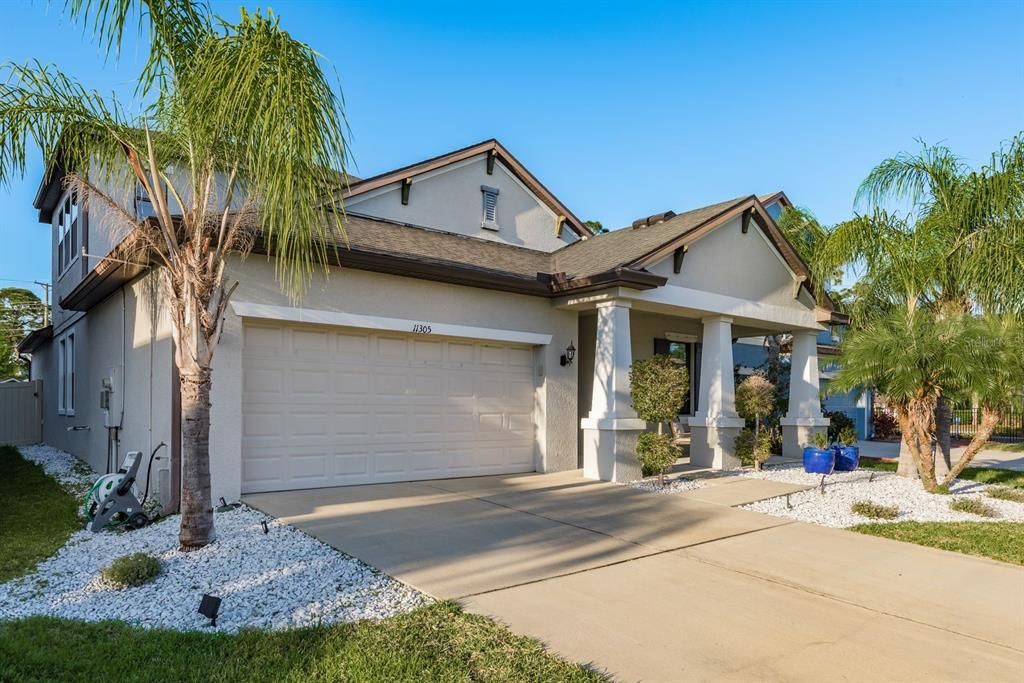 Недавно продано: $675,000 (4 спален, 2 ванн, 2415 Квадратных фут)