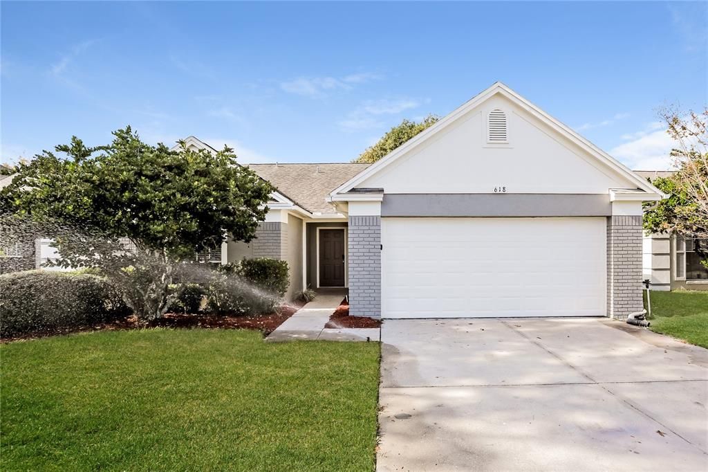 Recently Rented: $2,280 (3 beds, 2 baths, 1388 Square Feet)