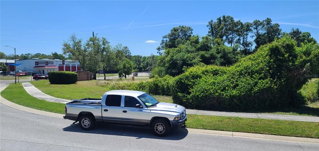 En Venta: $377,300 (1.60 acres)