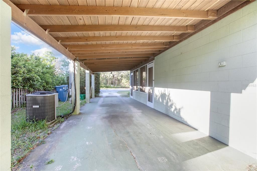 На продажу: $220,000 (2 спален, 1 ванн, 837 Квадратных фут)