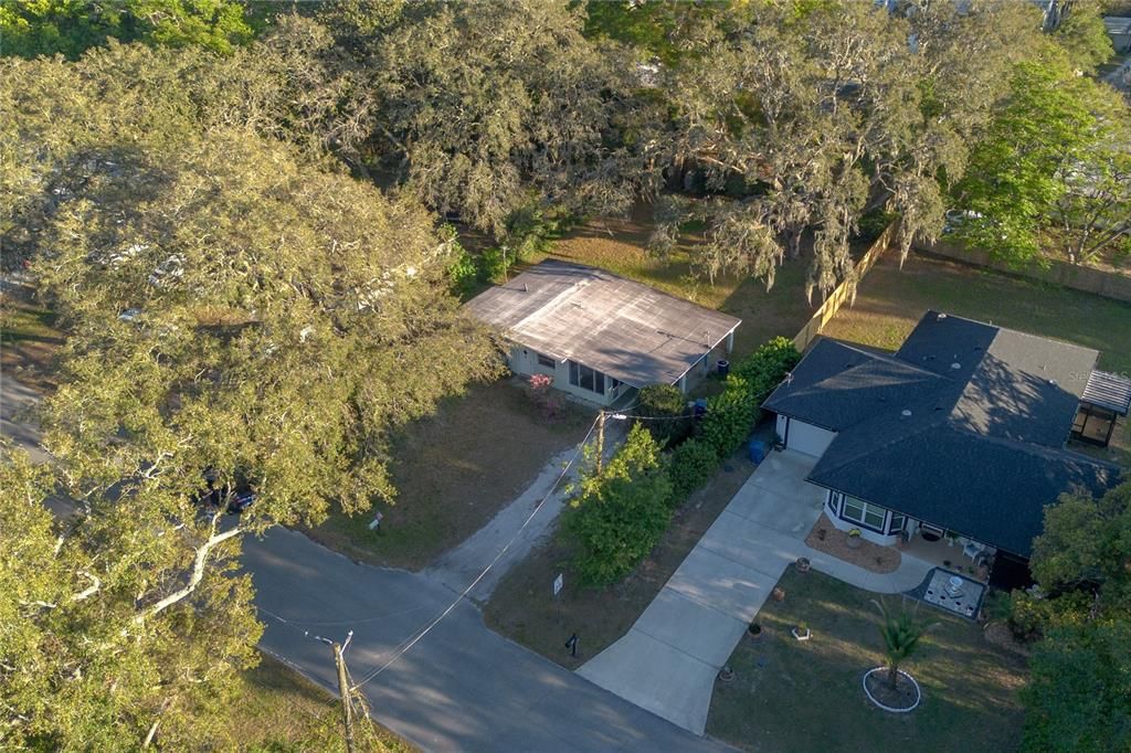 На продажу: $220,000 (2 спален, 1 ванн, 837 Квадратных фут)