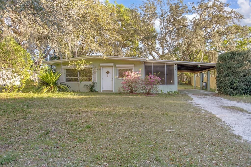 На продажу: $220,000 (2 спален, 1 ванн, 837 Квадратных фут)