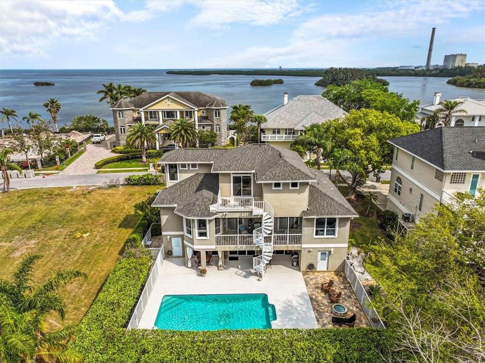 На продажу: $799,900 (3 спален, 2 ванн, 2390 Квадратных фут)