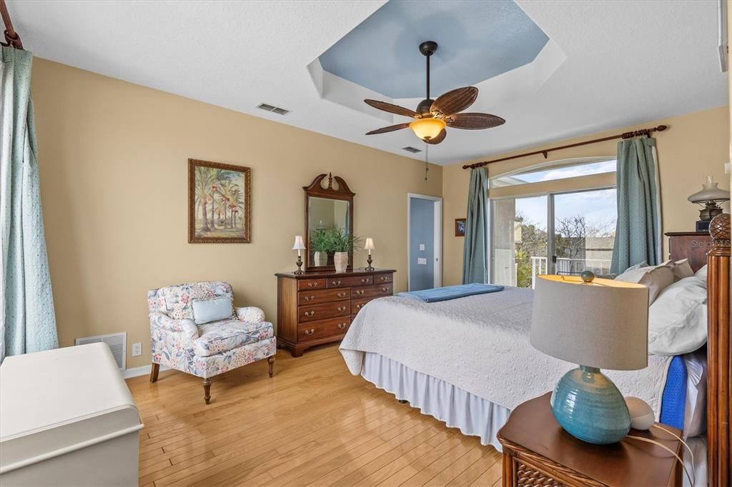 На продажу: $799,900 (3 спален, 2 ванн, 2390 Квадратных фут)