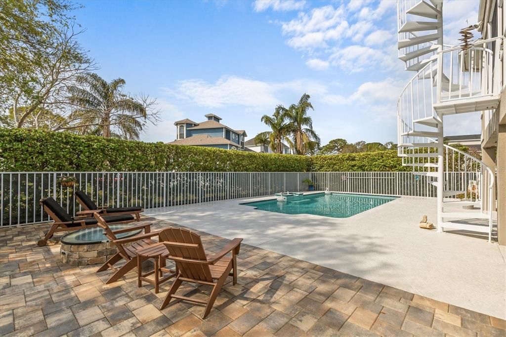 На продажу: $799,900 (3 спален, 2 ванн, 2390 Квадратных фут)