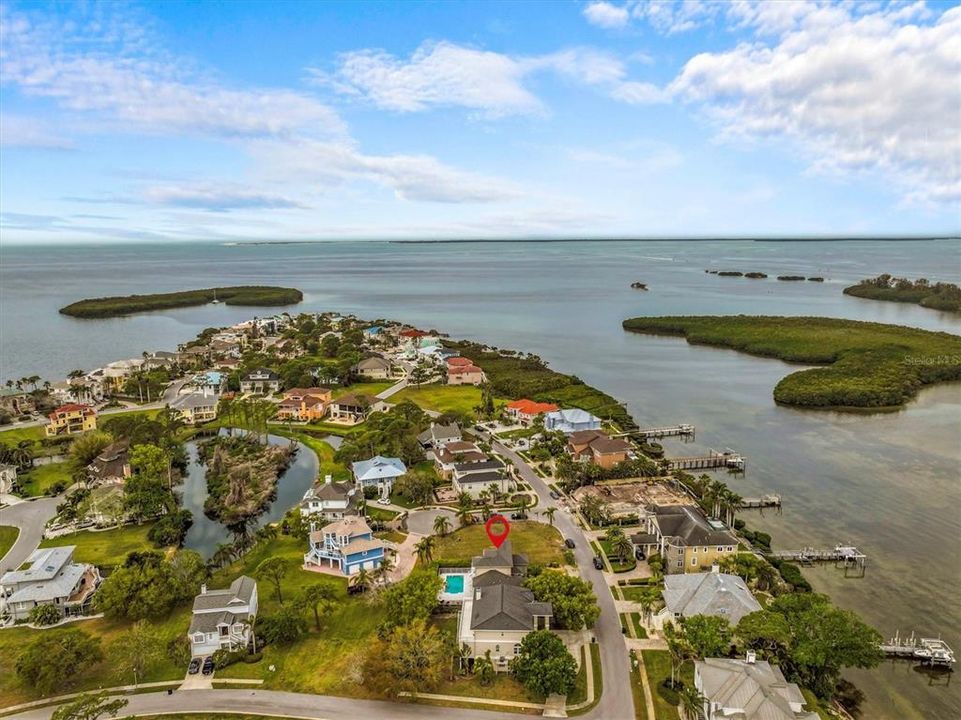 На продажу: $799,900 (3 спален, 2 ванн, 2390 Квадратных фут)