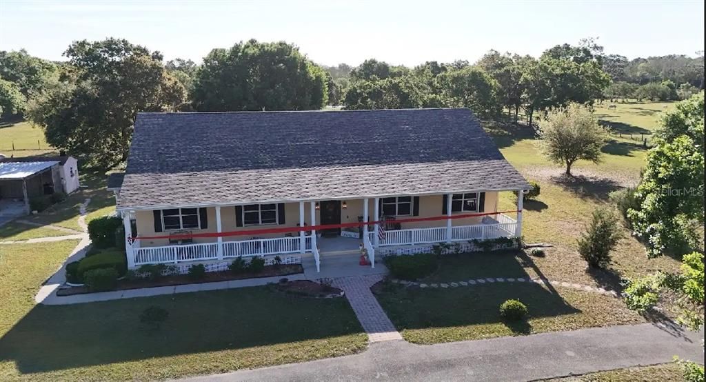 Recently Sold: $799,990 (3 beds, 2 baths, 2704 Square Feet)