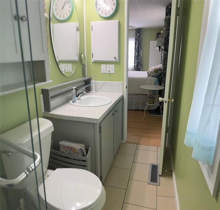 Active With Contract: $187,000 (2 beds, 2 baths, 1112 Square Feet)