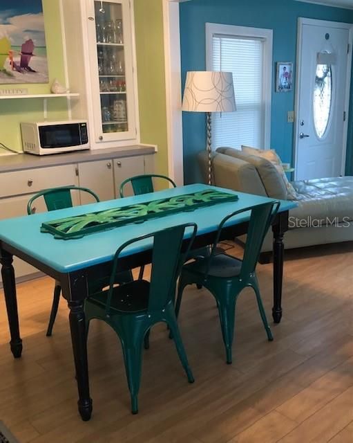 Active With Contract: $187,000 (2 beds, 2 baths, 1112 Square Feet)