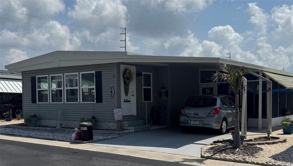 Active With Contract: $187,000 (2 beds, 2 baths, 1112 Square Feet)