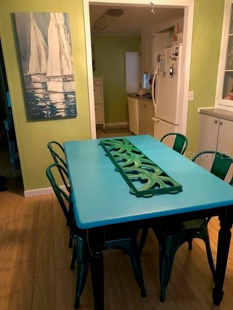 Active With Contract: $187,000 (2 beds, 2 baths, 1112 Square Feet)