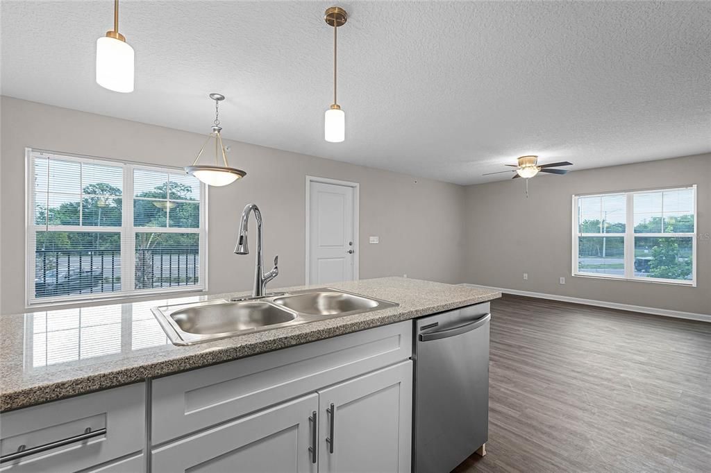 For Rent: $1,699 (2 beds, 2 baths, 1120 Square Feet)