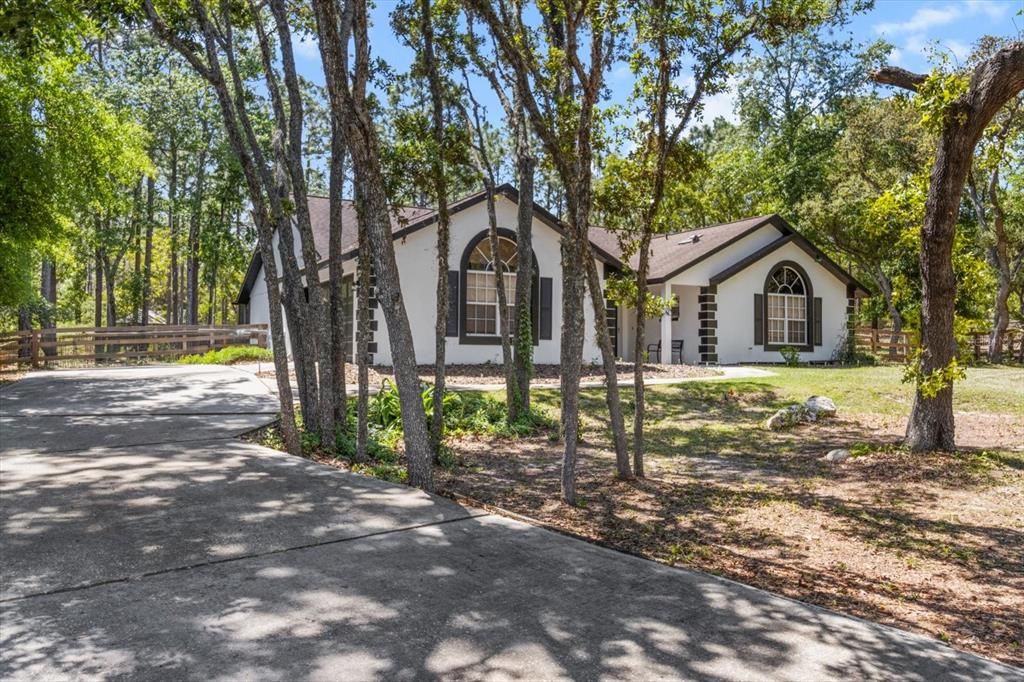 For Sale: $430,000 (3 beds, 2 baths, 1898 Square Feet)