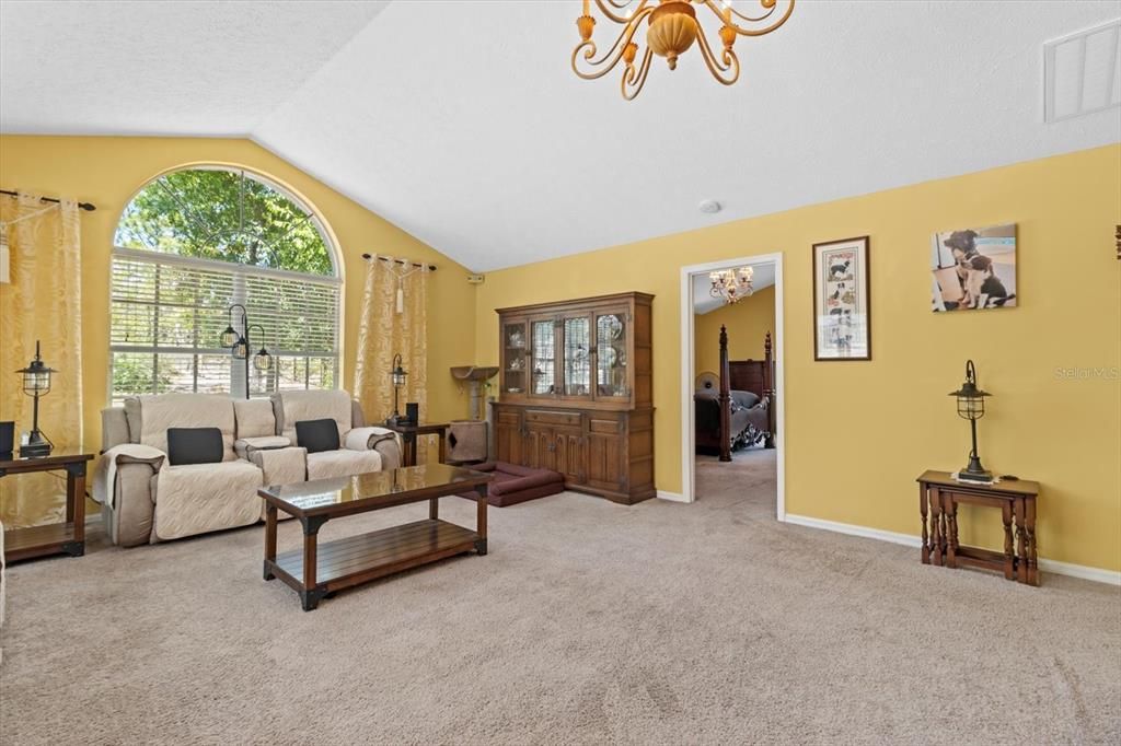 For Sale: $430,000 (3 beds, 2 baths, 1898 Square Feet)