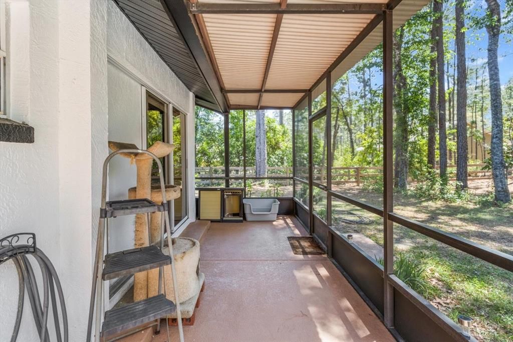 For Sale: $430,000 (3 beds, 2 baths, 1898 Square Feet)