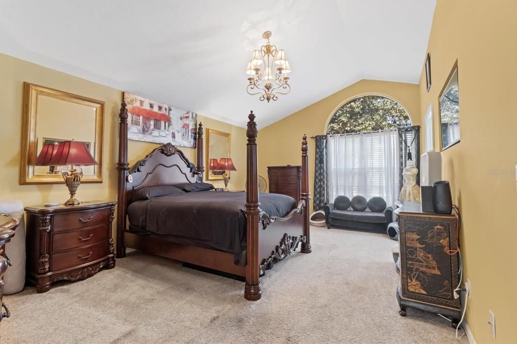 For Sale: $430,000 (3 beds, 2 baths, 1898 Square Feet)