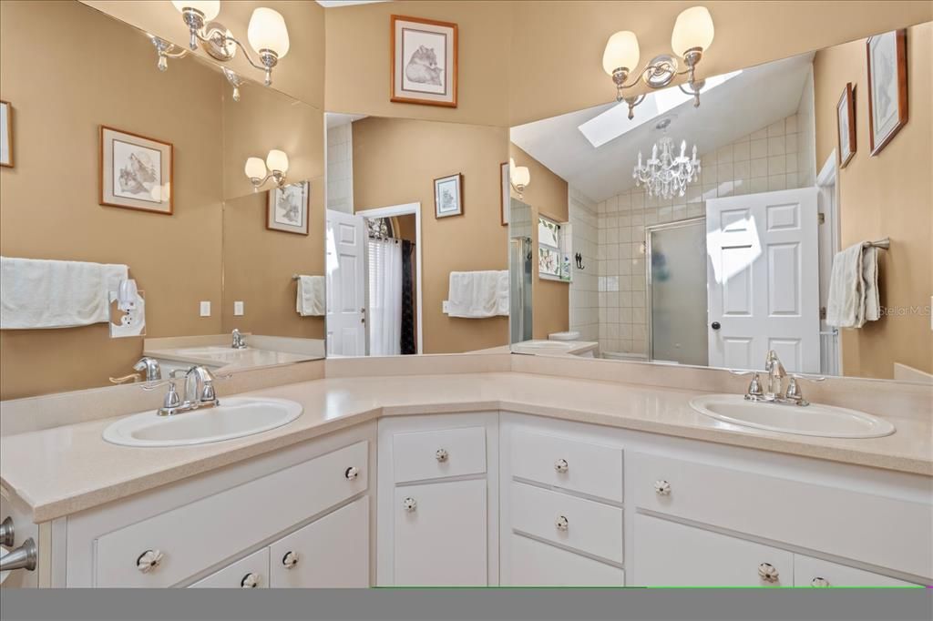 For Sale: $430,000 (3 beds, 2 baths, 1898 Square Feet)