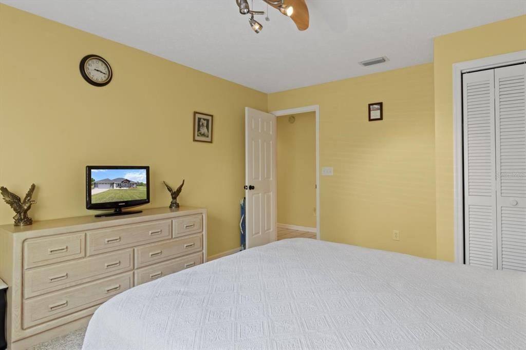 For Sale: $430,000 (3 beds, 2 baths, 1898 Square Feet)